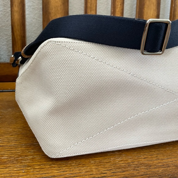 Authentic New Coach Tote bag CHALK/SILVER Canvas with refined pebble - Picture 8 of 12